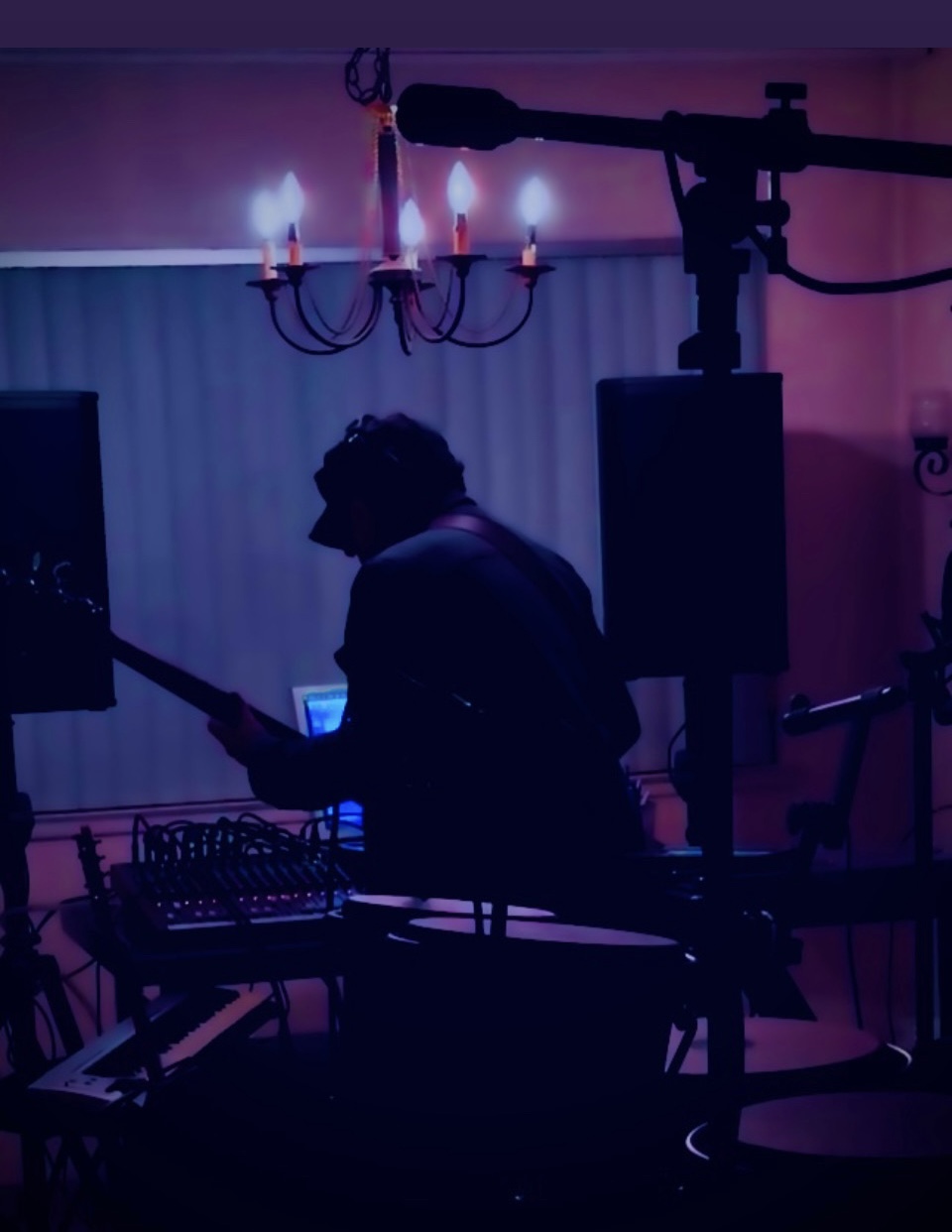 Feeding A Mood live performance image
